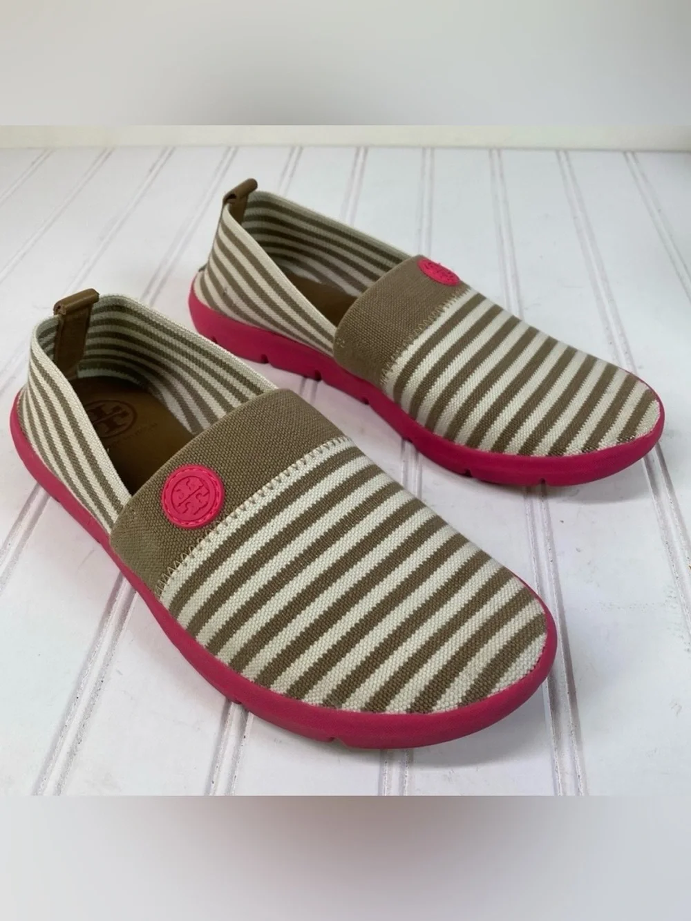 Tory Burch Micah tan & white stripe shoes   Size 9